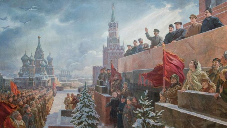 Молодежь помнит: ученики школы в почетном карауле и возложении венков 9 Мая.